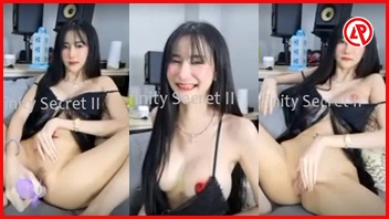 โชว์หี โชว์นม แหย่หี แหกหี เสียวหีกลุ่มลับ